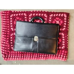 Vintage Avenues America Genuine Black Leather Expandable Portfolio Briefcase